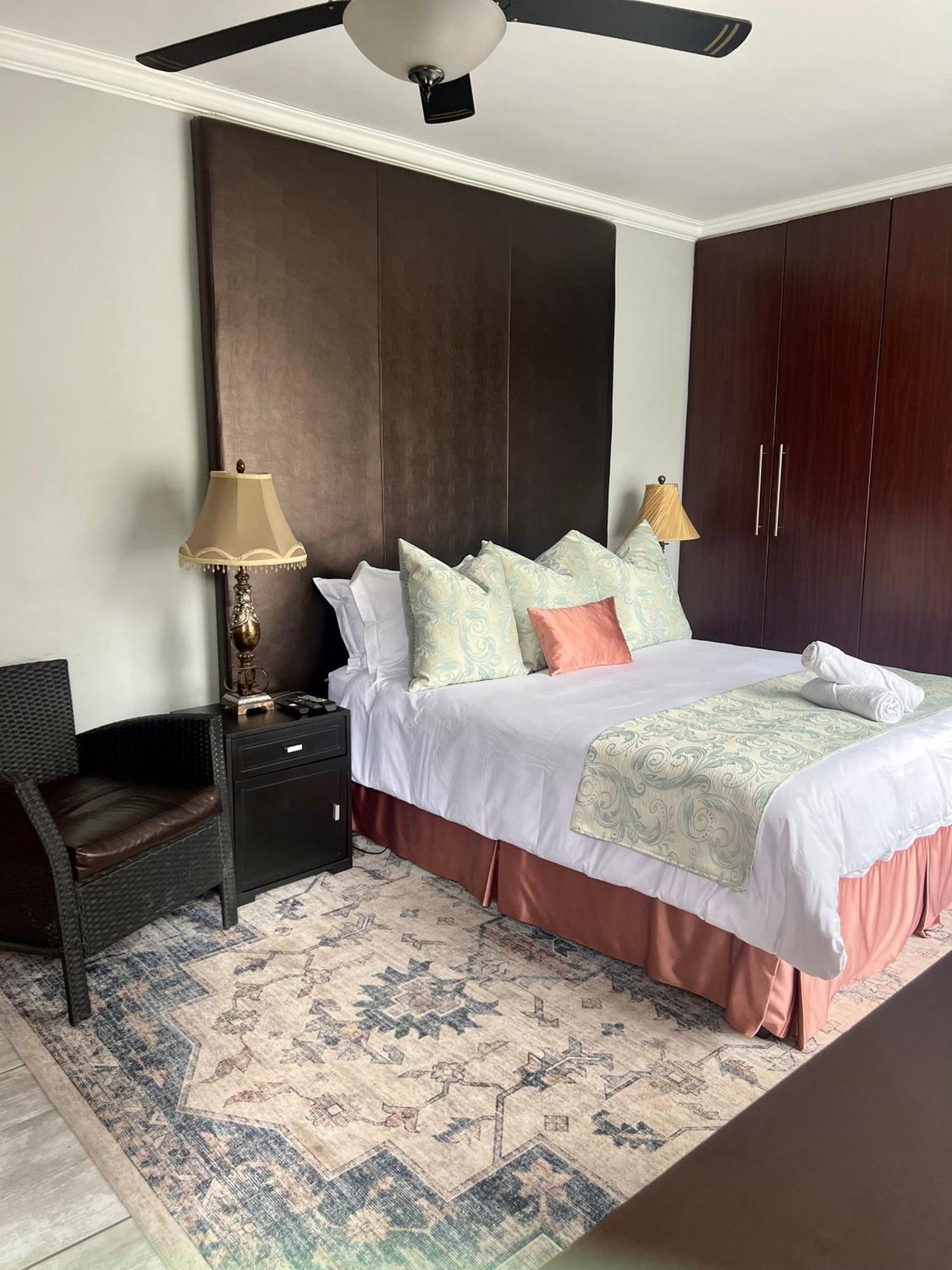 Silken Trap Accommodation No Loadshedding Johannesburg Bagian luar foto