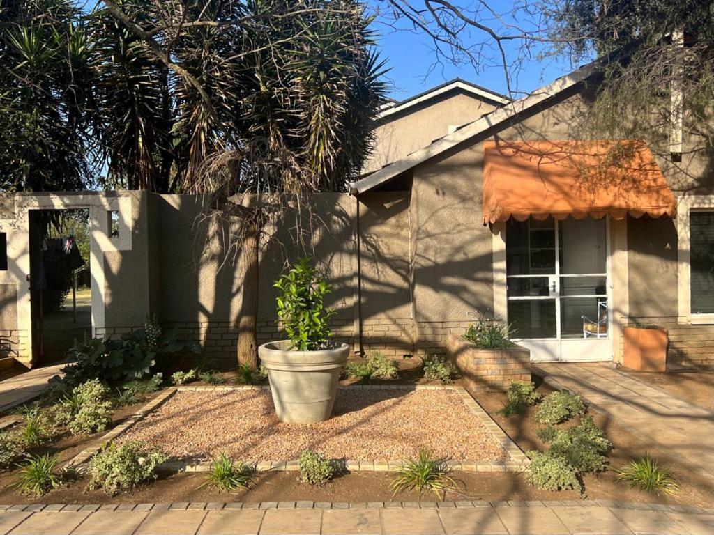 Silken Trap Accommodation No Loadshedding Johannesburg Bagian luar foto