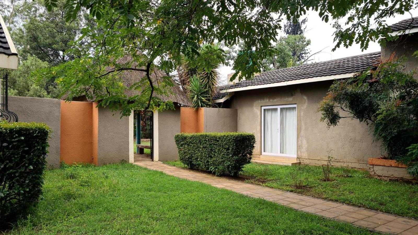 Silken Trap Accommodation No Loadshedding Johannesburg Bagian luar foto